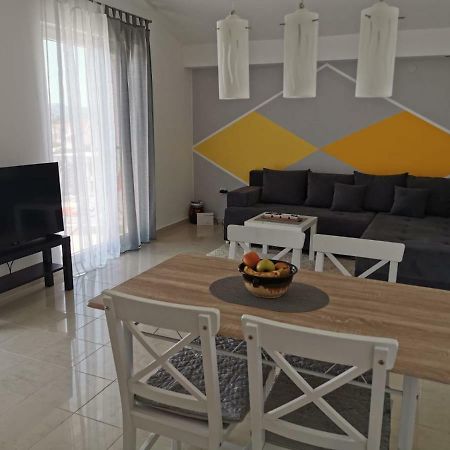 Apartman Lorna توراني المظهر الخارجي الصورة