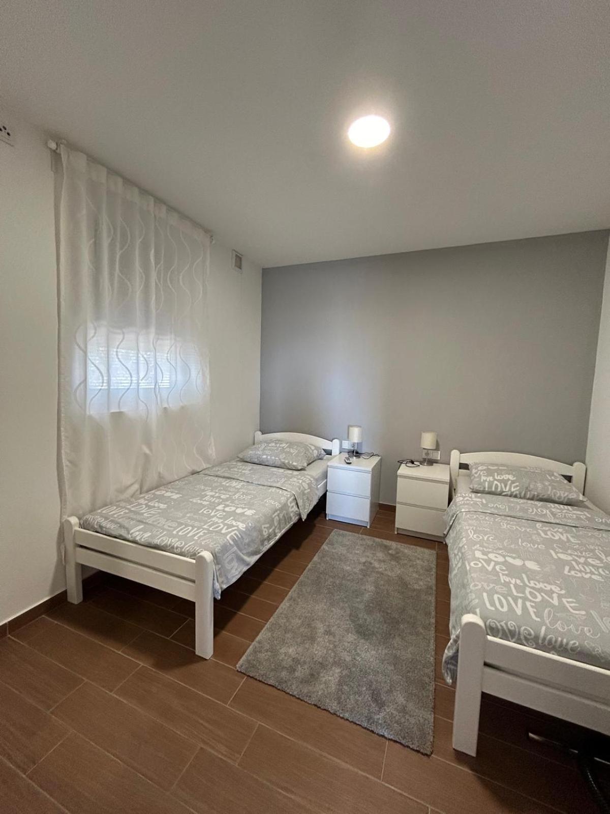 Apartman Lorna توراني المظهر الخارجي الصورة