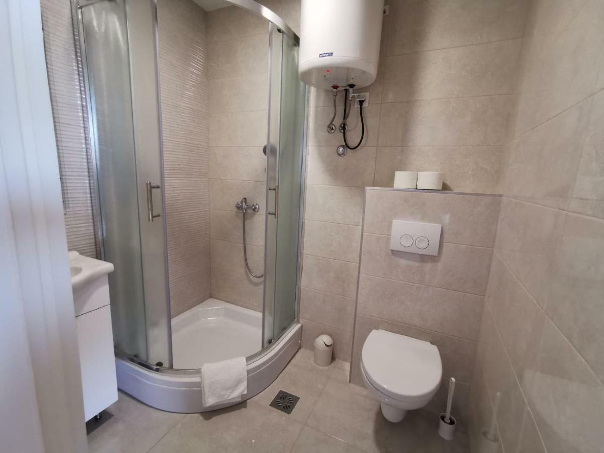 Apartman Lorna توراني المظهر الخارجي الصورة